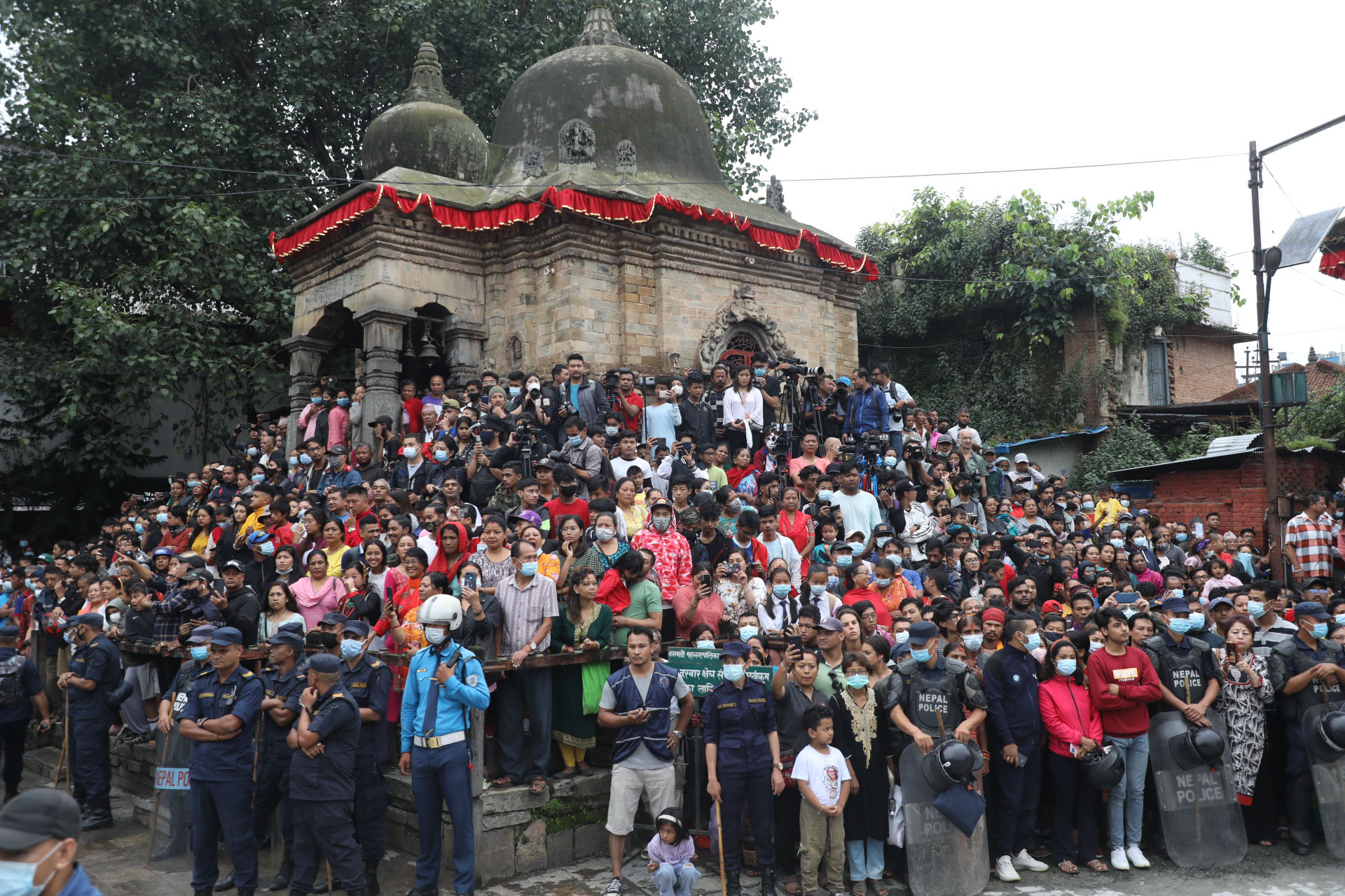 यम:द्यो ठड्याएर भक्तपुरमा ईन्द्रजात्रा सुरु गरियो